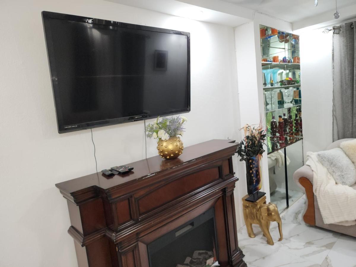 Ferienwohnung 11Onessex1 In The Heart Of Kingston Ja Dn Vacations Exterior foto