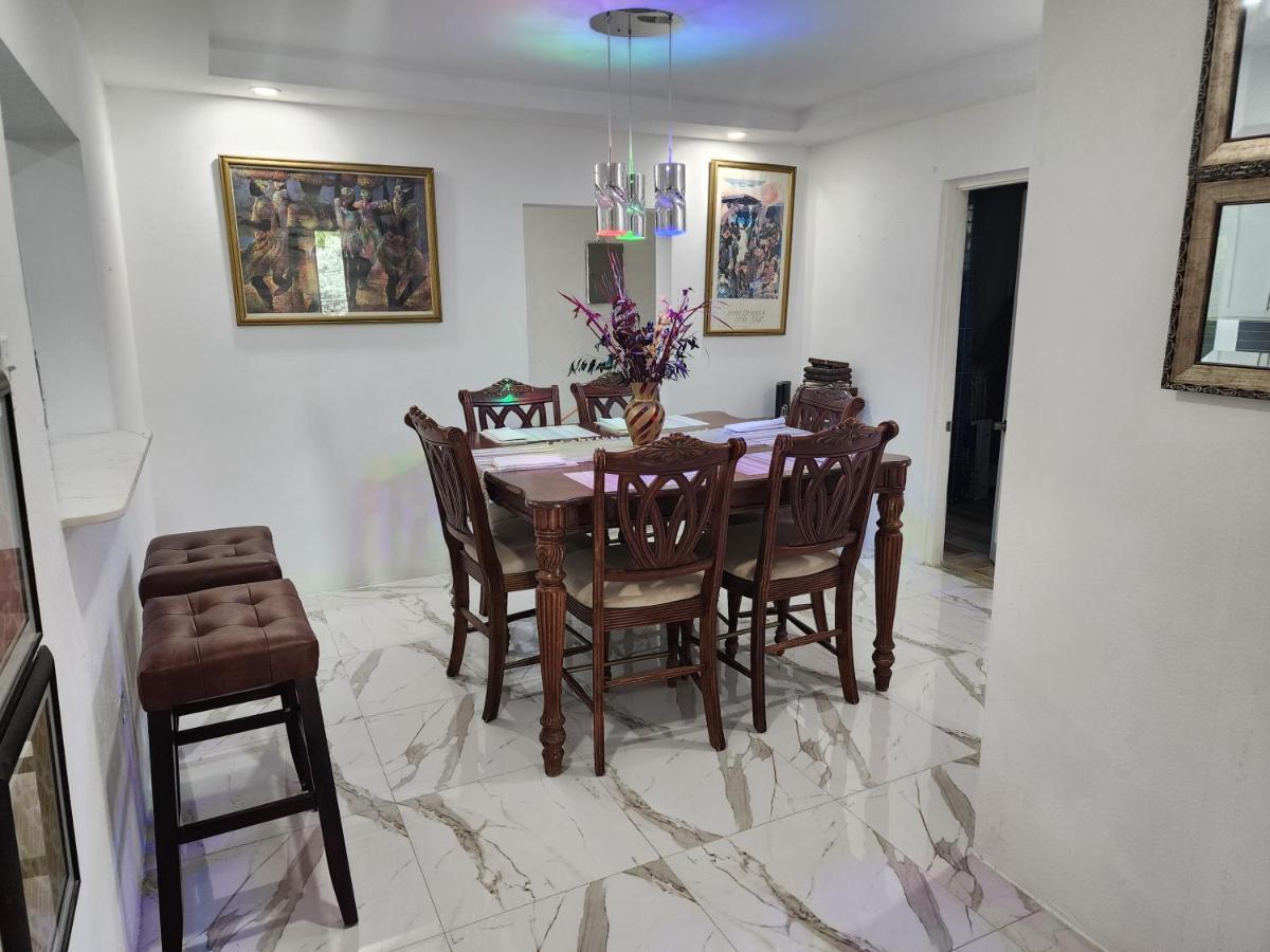 Ferienwohnung 11Onessex1 In The Heart Of Kingston Ja Dn Vacations Exterior foto