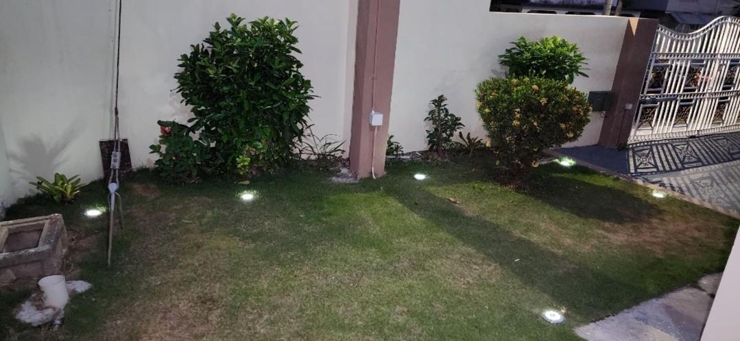 Ferienwohnung 11Onessex1 In The Heart Of Kingston Ja Dn Vacations Exterior foto